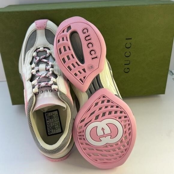 New Authentic Gucci Run Premiem Suede Mesh Sneakers - Picture 1 of 15